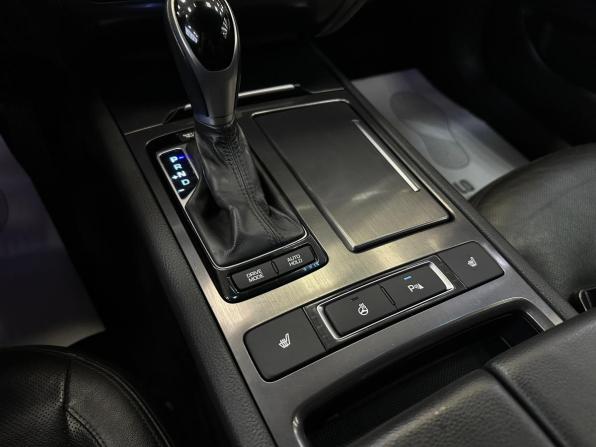 Hyundai Genesis II с пробегом 2016 года, цена 1 655 000 рублей, 194263 км, седан, Автокод Объявления