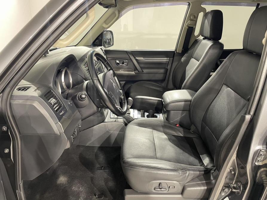 Mitsubishi Pajero IV Рестайлинг 2 Москва  - изображение 9