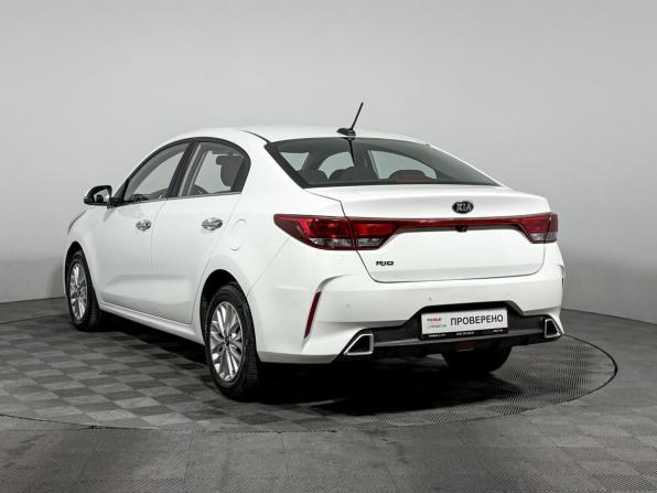 Kia Rio IV Рестайлинг с пробегом 2020 года, цена 1 590 000 рублей, 105000 км, седан, Автокод Объявления