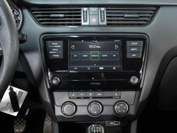 Skoda Octavia III (A7) Рестайлинг с пробегом 2018 года, цена 1 629 000 рублей, 114133 км, лифтбек, Автокод Объявления