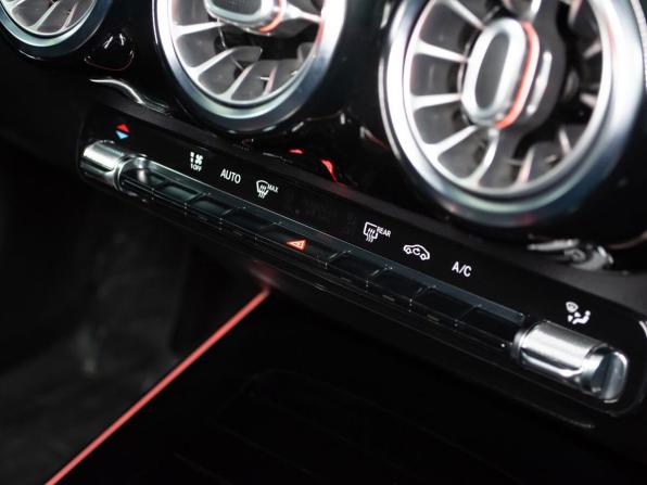 Mercedes-Benz GLA II (H247) с пробегом 2020 года, цена 3 799 000 рублей, 55091 км, внедорожник, Автокод Объявления