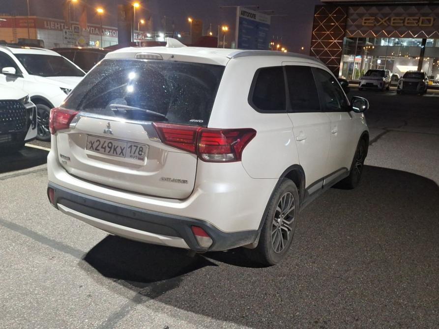 Mitsubishi Outlander III Рестайлинг 2 Санкт-Петербург  - изображение 3
