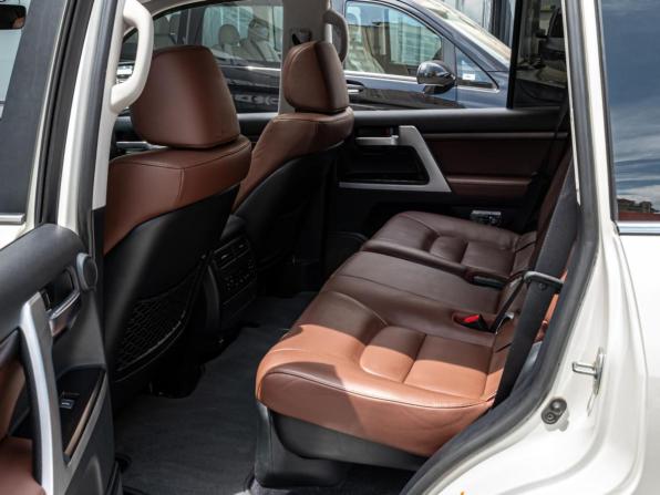 Toyota Land Cruiser 200 Series Рестайлинг 2 с пробегом 2015 года, цена 4 995 000 рублей, 230140 км, внедорожник, Автокод Объявления