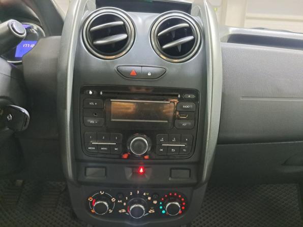 Renault Duster I Рестайлинг с пробегом 2015 года, цена 1 145 000 рублей, 177110 км, внедорожник, Автокод Объявления