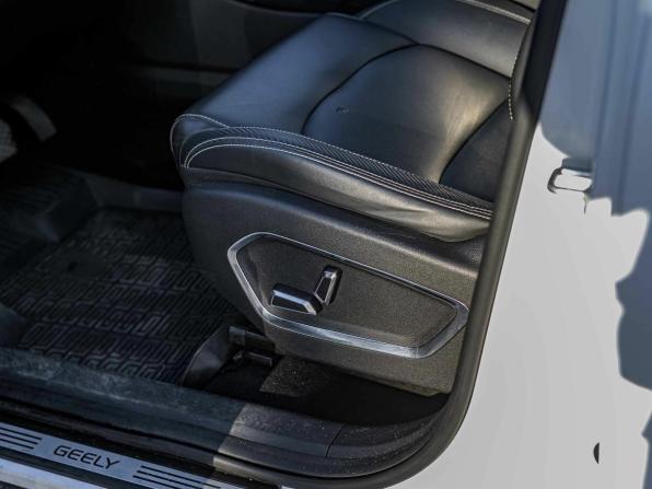 Geely Atlas Pro с пробегом 2023 года, цена 1 889 000 рублей, 98752 км, внедорожник, Автокод Объявления