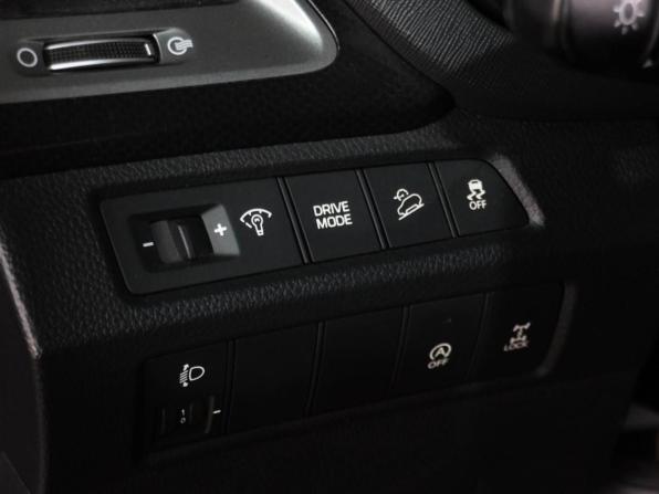 Hyundai Santa Fe III Рестайлинг с пробегом 2017 года, цена 2 649 000 рублей, 100543 км, внедорожник, Автокод Объявления