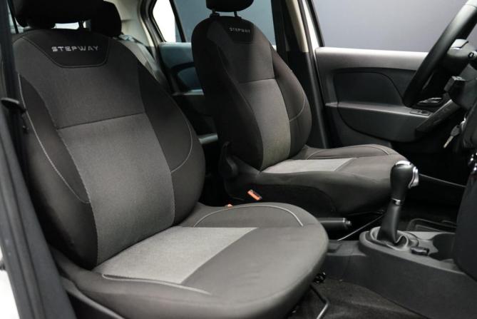 Renault Logan II Рестайлинг с пробегом 2020 года, цена 1 164 000 рублей, 108000 км, седан, Автокод Объявления