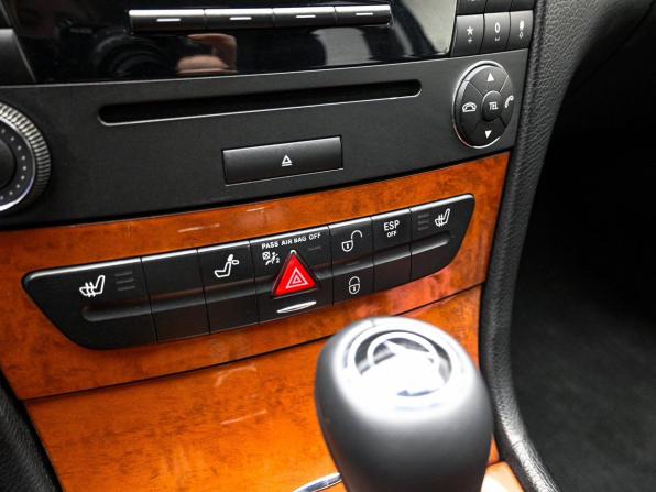 Mercedes-Benz E-Класс III (W211 S211) Рестайлинг с пробегом 2008 года, цена 1 179 000 рублей, 261015 км, седан, Автокод Объявления