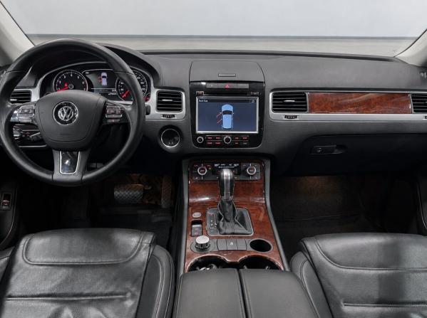 Volkswagen Touareg II с пробегом 2014 года, цена 2 400 000 рублей, 233000 км, внедорожник, Автокод Объявления