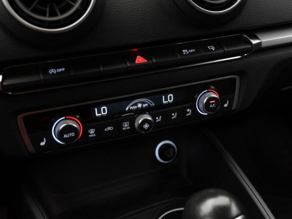 Audi A3 III (8V) Рестайлинг с пробегом 2017 года, цена 1 980 000 рублей, 57217 км, седан, Автокод Объявления