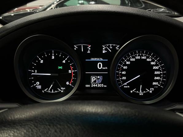 Toyota Land Cruiser 200 Series Рестайлинг 1 с пробегом 2014 года, цена 3 240 000 рублей, 244304 км, внедорожник, Автокод Объявления