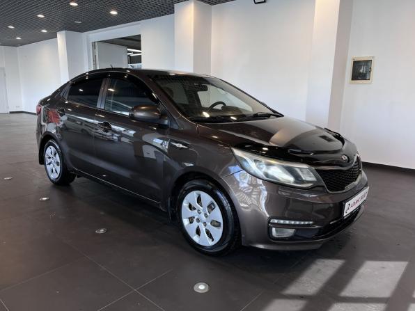 Kia Rio III Рестайлинг с пробегом 2016 года, цена 535 000 рублей, 362332 км, седан, Автокод Объявления