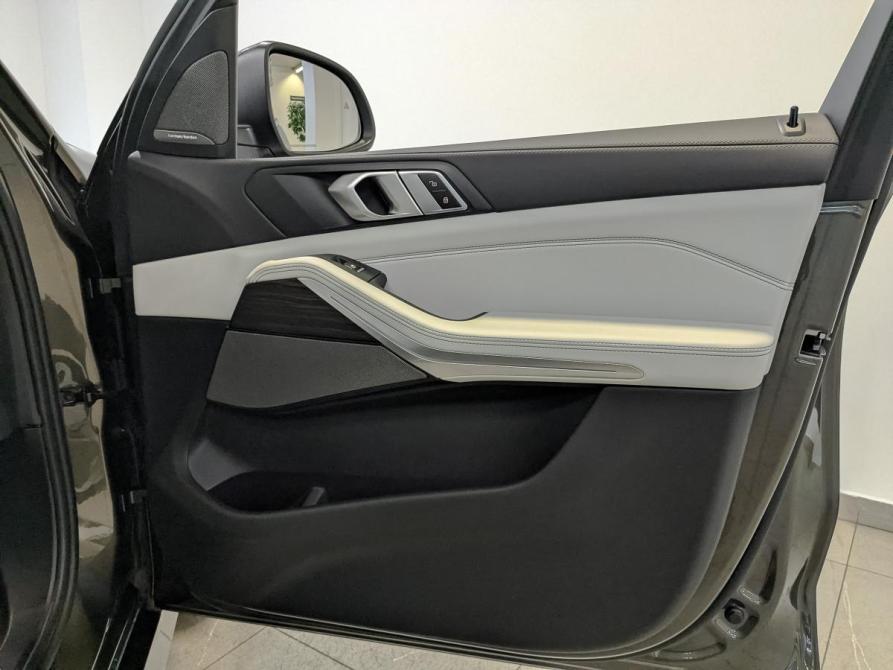 BMW X5 IV (G05/G18) Рестайлинг Санкт-Петербург  - изображение 25