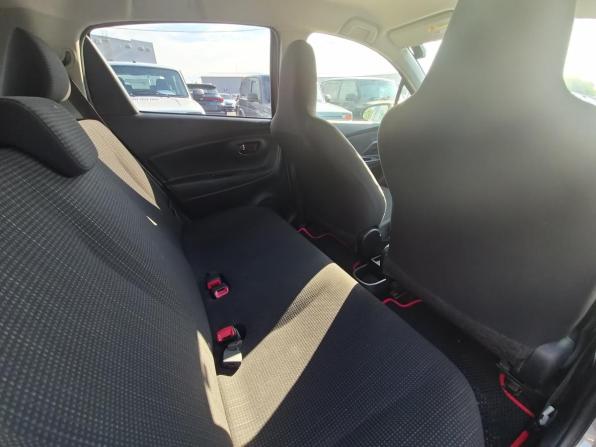 Toyota Vitz III (XP130) Рестайлинг 2 с пробегом 2019 года, цена 1 100 000 рублей, 102073 км, хэтчбек, Автокод Объявления