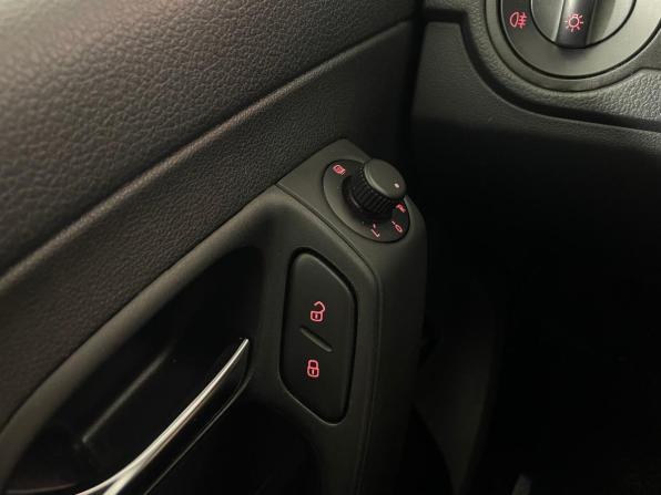 Volkswagen Polo V Рестайлинг с пробегом 2015 года, цена 979 000 рублей, 112563 км, седан, Автокод Объявления