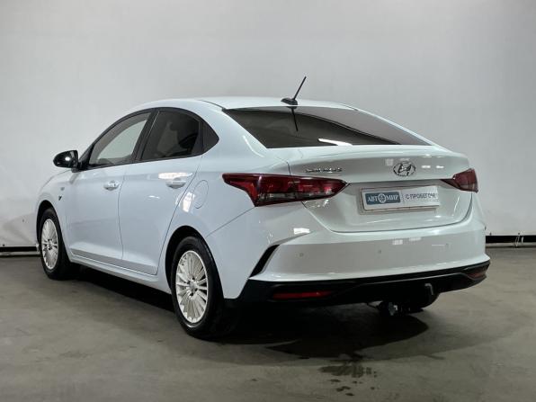 Hyundai Solaris II Рестайлинг с пробегом 2020 года, цена 1 590 000 рублей, 135697 км, седан, Автокод Объявления