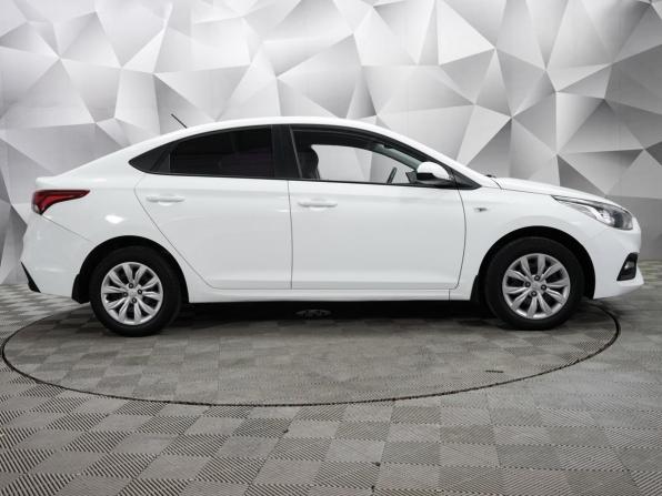 Hyundai Solaris II с пробегом 2018 года, цена 1 109 000 рублей, 151902 км, седан, Автокод Объявления