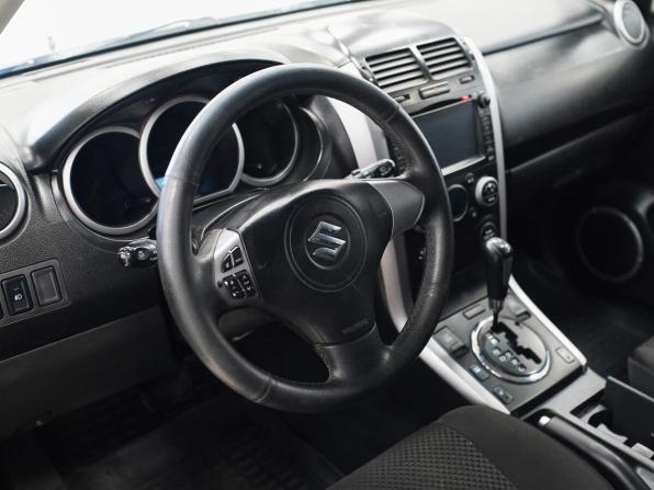 Suzuki Grand Vitara II Рестайлинг с пробегом 2010 года, цена 888 000 рублей, 293255 км, внедорожник, Автокод Объявления