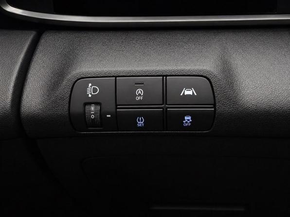 Hyundai Elantra VII (CN7) с пробегом 2022 года, цена 1 742 000 рублей, 32000 км, седан, Автокод Объявления