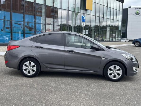 Hyundai Solaris I с пробегом 2014 года, цена 865 000 рублей, 176328 км, седан, Автокод Объявления