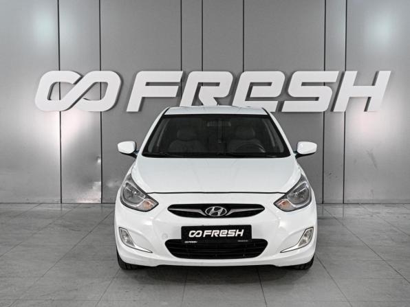 Hyundai Solaris I с пробегом 2013 года, цена 889 000 рублей, 153754 км, седан, Автокод Объявления