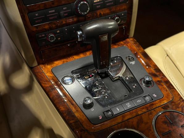 Volkswagen Phaeton I с пробегом 2008 года, цена 920 000 рублей, 149053 км, седан, Автокод Объявления