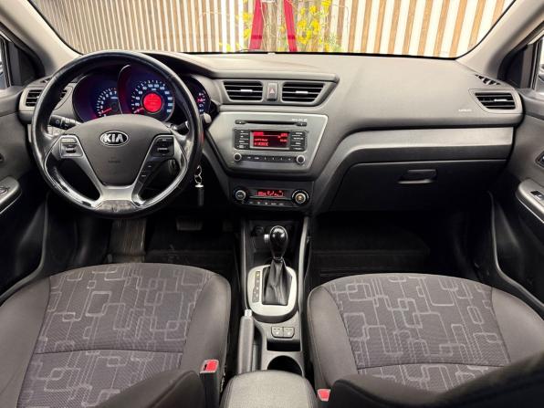 Kia Rio III Рестайлинг с пробегом 2017 года, цена 1 030 000 рублей, 120000 км, седан, Автокод Объявления