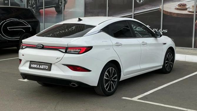 JAC J7 I с пробегом 2023 года, цена 1 398 000 рублей, 33630 км, хэтчбек, Автокод Объявления