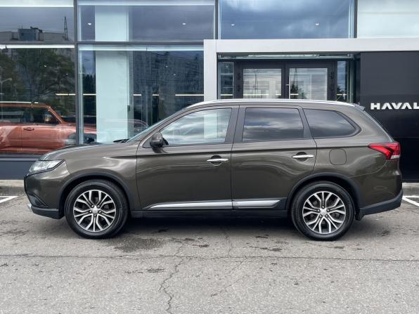 Mitsubishi Outlander III Рестайлинг 2 с пробегом 2015 года, цена 1 549 000 рублей, 230079 км, внедорожник, Автокод Объявления