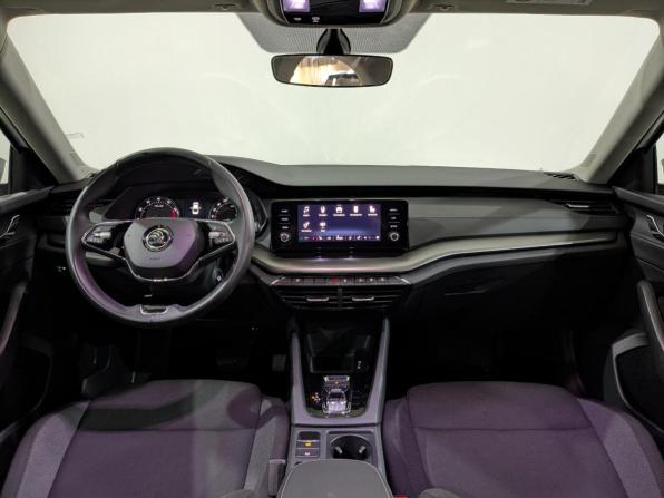 Skoda Octavia IV (A8) с пробегом 2021 года, цена 2 465 000 рублей, 53778 км, лифтбек, Автокод Объявления