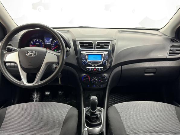 Hyundai Solaris I с пробегом 2014 года, цена 900 000 рублей, 138432 км, седан, Автокод Объявления