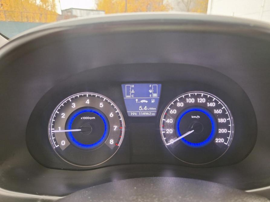 Hyundai Solaris I Рестайлинг Санкт-Петербург  - изображение 11