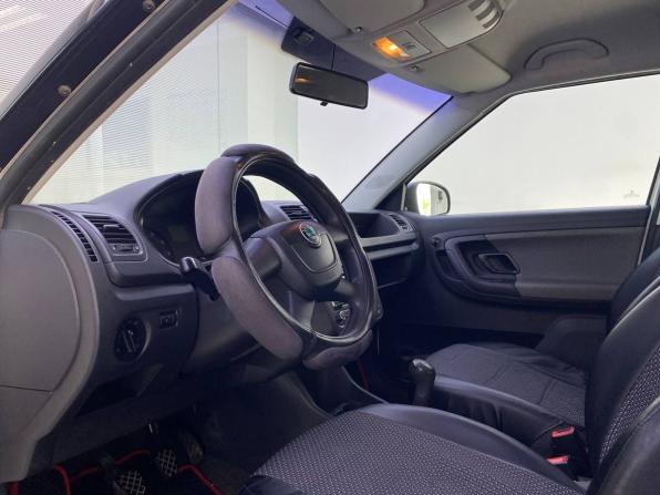 Skoda Fabia II Рестайлинг с пробегом 2012 года, цена 410 000 рублей, 134940 км, хэтчбек, Автокод Объявления