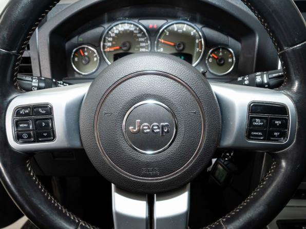 Jeep Cherokee IV (KK) с пробегом 2011 года, цена 1 288 000 рублей, 211000 км, внедорожник, Автокод Объявления