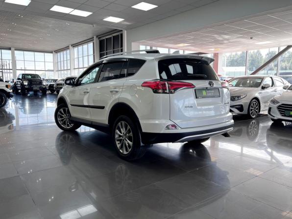 Toyota RAV4 IV (XA40) Рестайлинг с пробегом 2018 года, цена 2 395 000 рублей, 147403 км, внедорожник, Автокод Объявления
