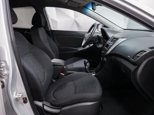Hyundai Solaris I Рестайлинг с пробегом 2015 года, цена 1 017 000 рублей, 80200 км, седан, Автокод Объявления