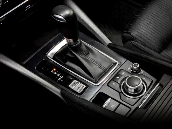 Mazda 6 III (GJ) Рестайлинг с пробегом 2016 года, цена 1 740 000 рублей, 86419 км, седан, Автокод Объявления