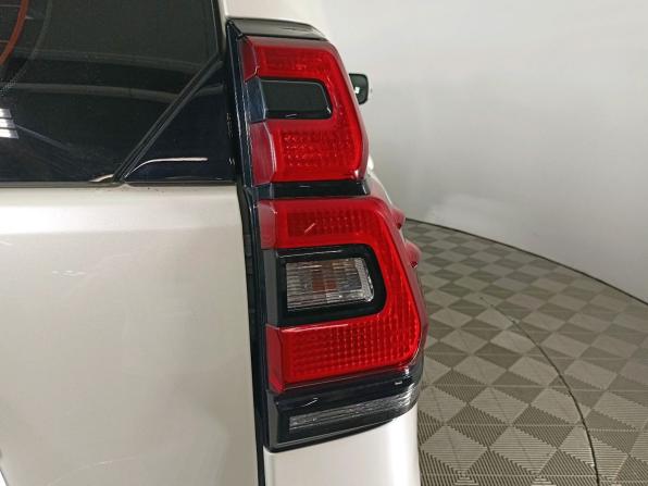 Toyota Land Cruiser Prado 150 Series Рестайлинг 3 с пробегом 2020 года, цена 5 775 000 рублей, 124000 км, внедорожник, Автокод Объявления