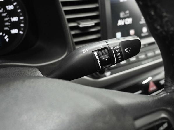 Hyundai Elantra VI (AD) с пробегом 2017 года, цена 1 269 900 рублей, 94157 км, седан, Автокод Объявления