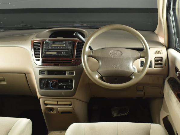 Toyota Nadia с пробегом 2000 года, цена 499 995 рублей, 300000 км, компактвэн, Автокод Объявления