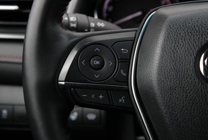 Toyota Camry VIII (XV70) Рестайлинг с пробегом 2021 года, цена 4 095 000 рублей, 35198 км, седан, Автокод Объявления