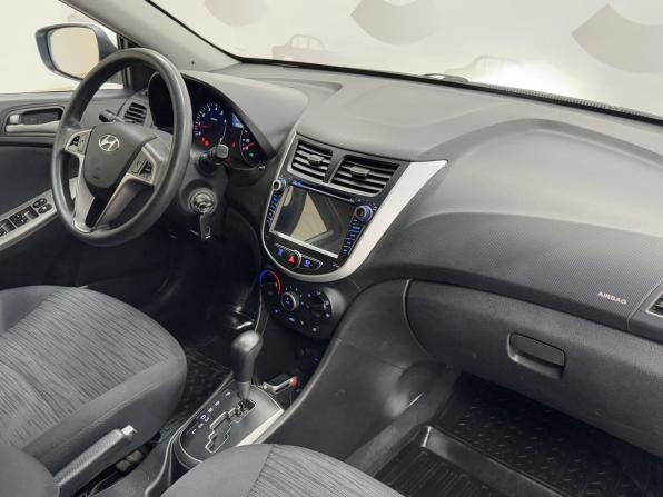 Hyundai Solaris I Рестайлинг с пробегом 2015 года, цена 900 000 рублей, 208239 км, седан, Автокод Объявления