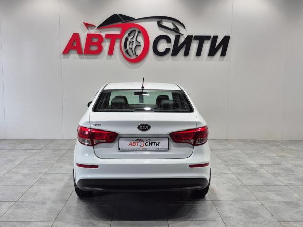 Kia Rio III Рестайлинг с пробегом 2016 года, цена 1 368 000 рублей, 55585 км, седан, Автокод Объявления