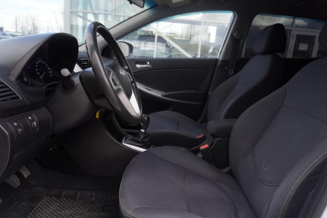 Hyundai Solaris I с пробегом 2013 года, цена 699 000 рублей, 268929 км, хэтчбек, Автокод Объявления