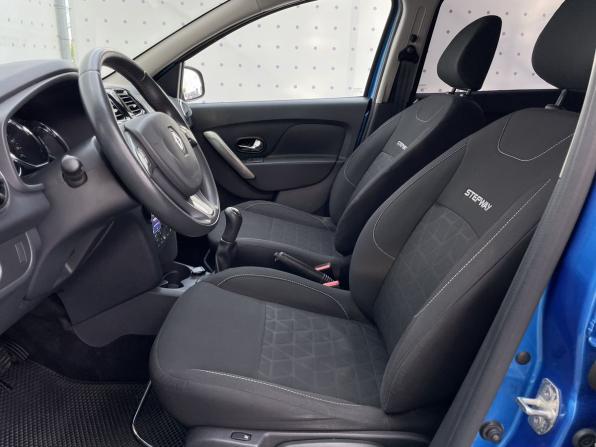 Renault Sandero II с пробегом 2017 года, цена 985 000 рублей, 148152 км, хэтчбек, Автокод Объявления