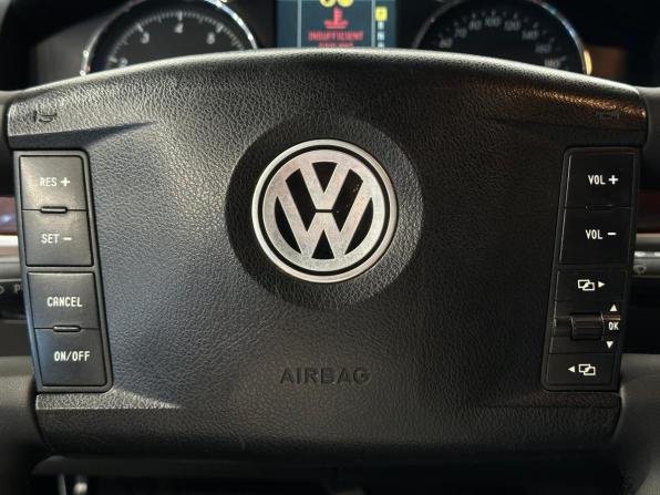 Volkswagen Touareg I Рестайлинг с пробегом 2006 года, цена 755 000 рублей, 247502 км, внедорожник, Автокод Объявления