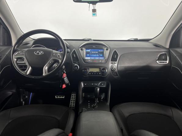 Hyundai ix35 I Рестайлинг с пробегом 2015 года, цена 1 590 000 рублей, 76529 км, внедорожник, Автокод Объявления