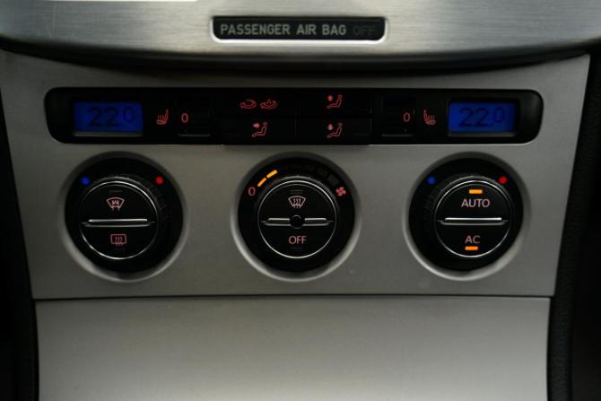 Volkswagen Passat B6 с пробегом 2009 года, цена 782 000 рублей, 310587 км, седан, Автокод Объявления