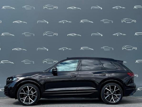 Volkswagen Touareg III Рестайлинг с пробегом 2024 года, цена 13 900 500 рублей, 21291 км, внедорожник, Автокод Объявления