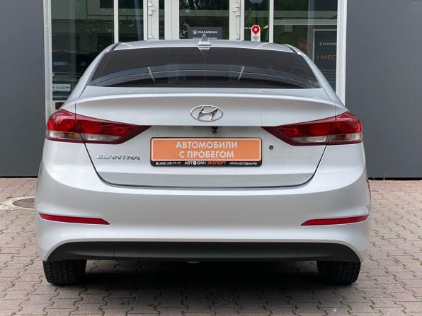 Hyundai Elantra VI (AD) с пробегом 2017 года, цена 1 129 000 рублей, 217000 км, седан, Автокод Объявления